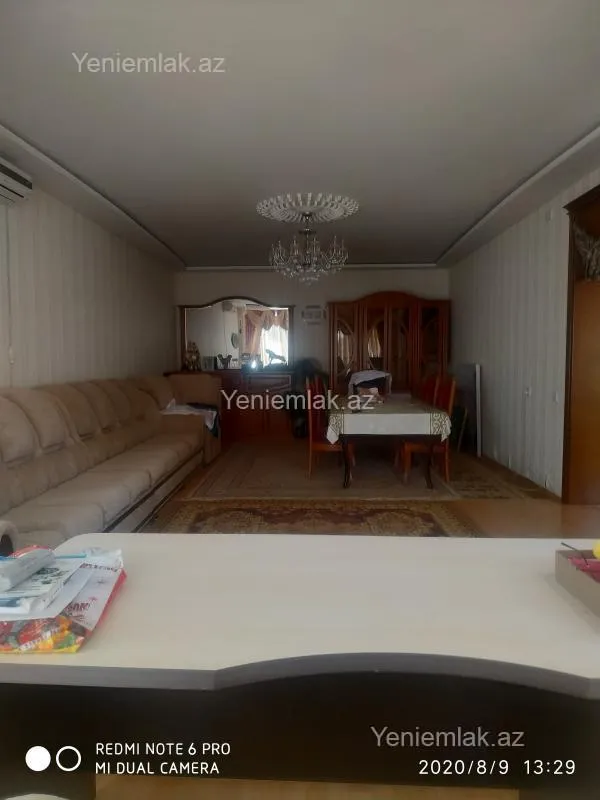 Satılır 6 otaqlı həyət evi 340 m²