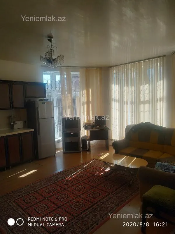 Satılır 6 otaqlı həyət evi 340 m²