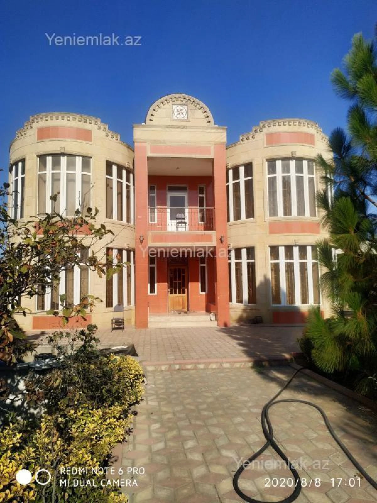 Satılır 6 otaqlı həyət evi 340 m²