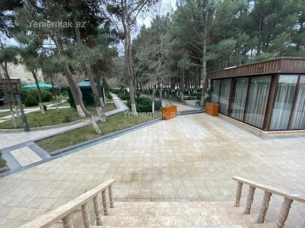 Satılır 10 otaqlı obyekt 600 m²