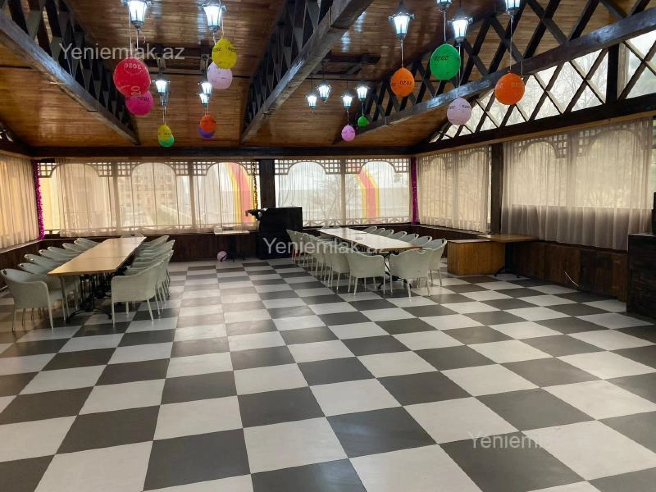 Satılır 10 otaqlı obyekt 600 m²