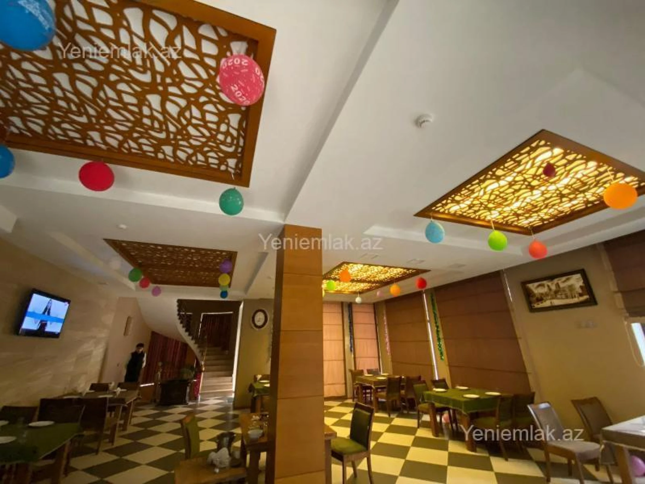 Satılır 10 otaqlı obyekt 600 m²