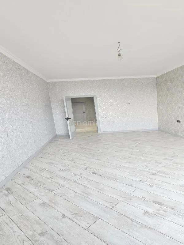 Satılır 3 otaqlı yeni tikili 137 m²