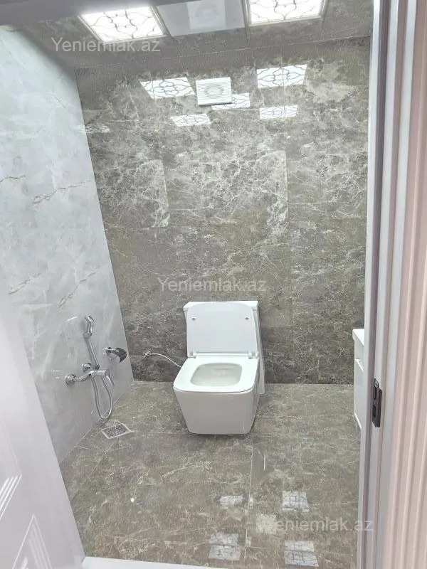 Satılır 3 otaqlı yeni tikili 137 m²