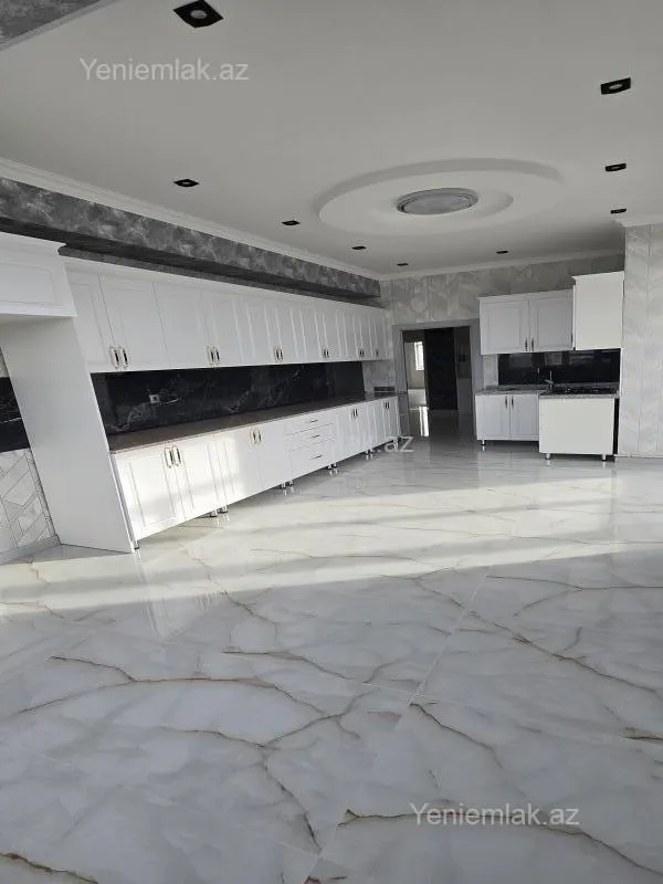 Satılır 3 otaqlı yeni tikili 137 m²