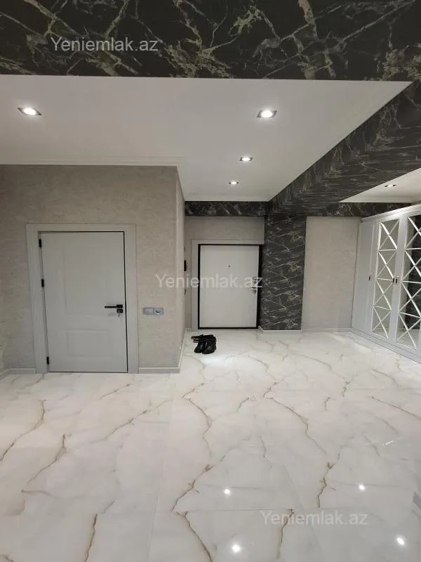 Satılır 3 otaqlı yeni tikili 137 m²