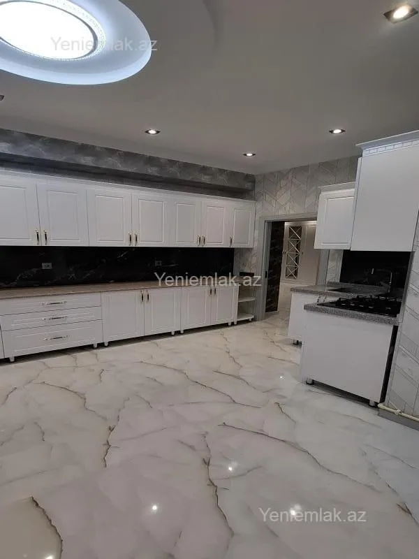 Satılır 3 otaqlı yeni tikili 137 m²