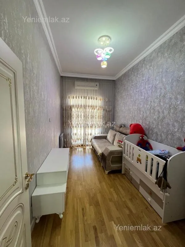 Satılır 3 otaqlı yeni tikili 100 m²