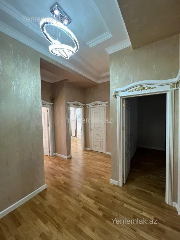 Satılır 3 otaqlı yeni tikili 100 m²