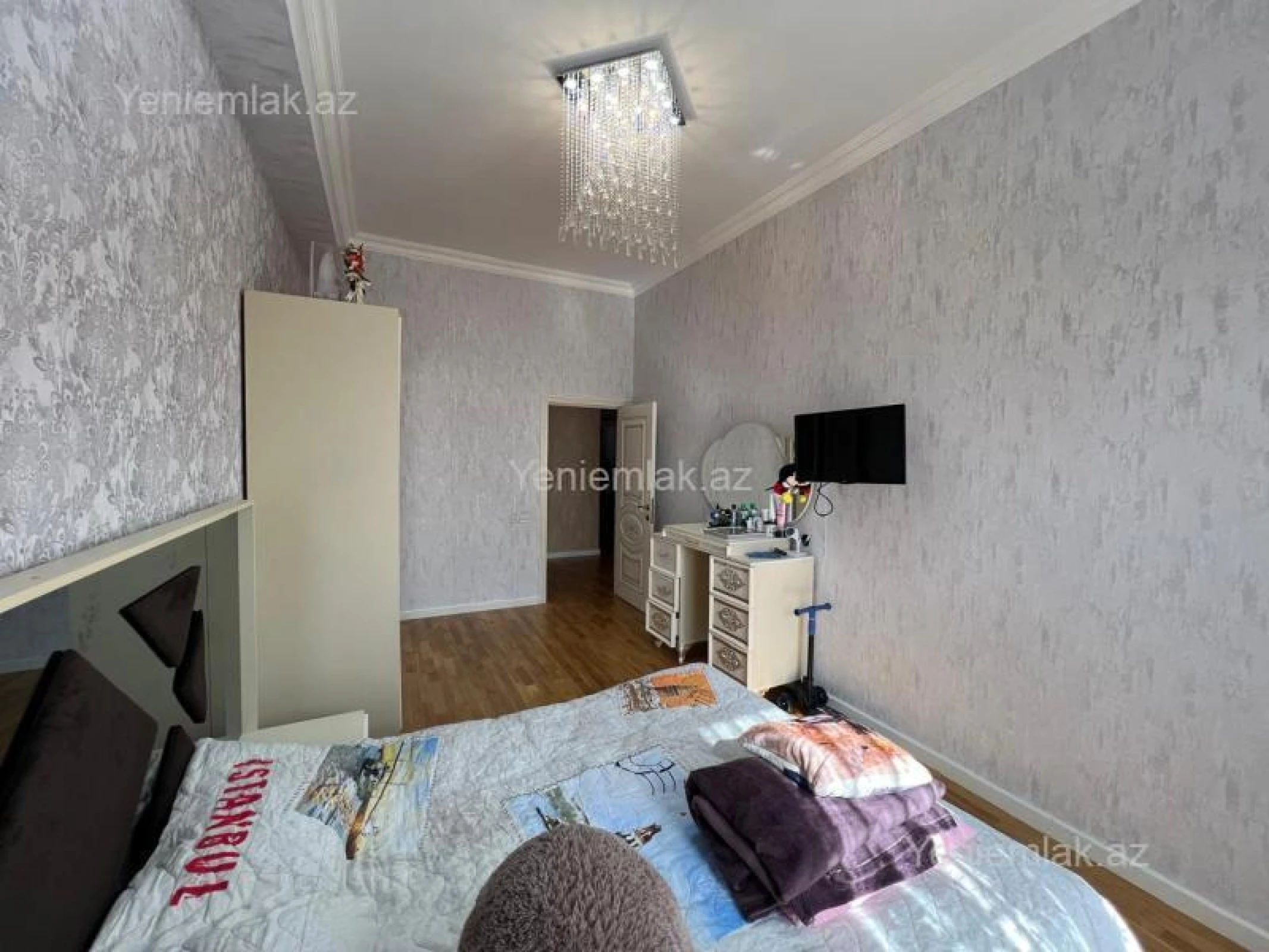 Satılır 3 otaqlı yeni tikili 100 m²