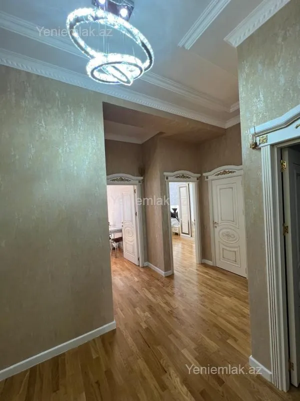 Satılır 3 otaqlı yeni tikili 100 m²