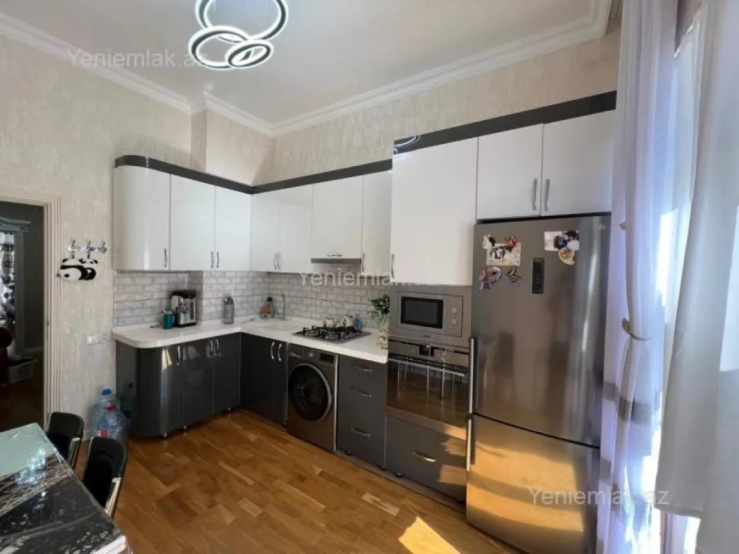 Satılır 3 otaqlı yeni tikili 100 m²