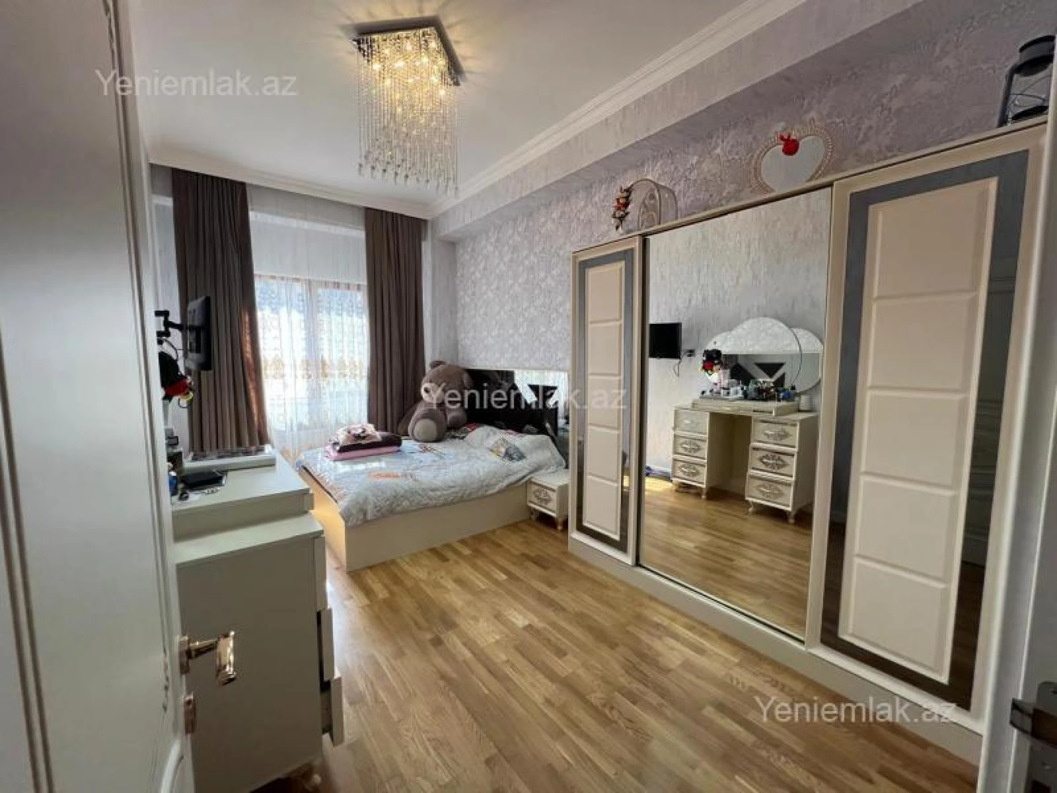 Satılır 3 otaqlı yeni tikili 100 m²