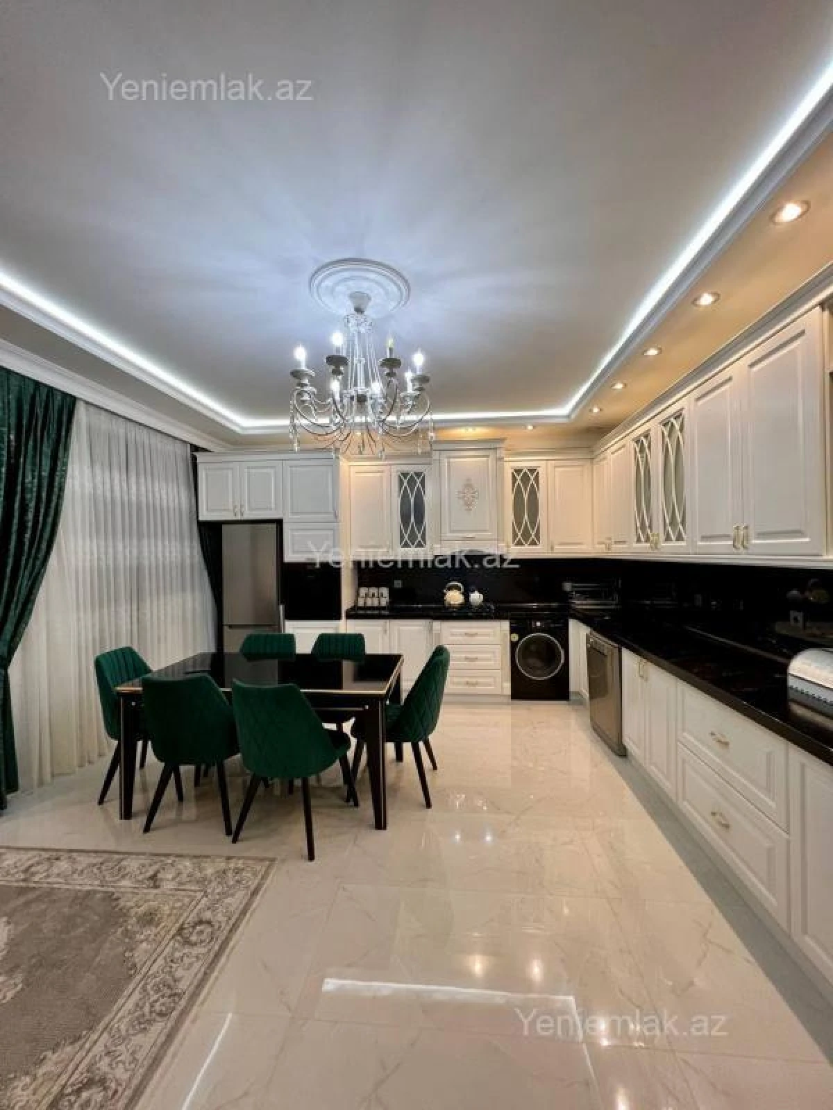 Satılır 4 otaqlı yeni tikili 180 m²