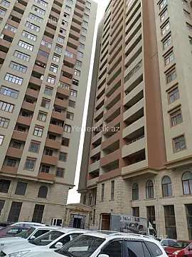 Satılır 4 otaqlı yeni tikili 180 m²