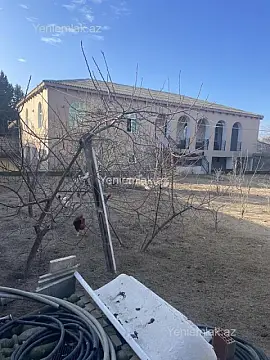 Satılır 6 otaqlı həyət evi 200 m²