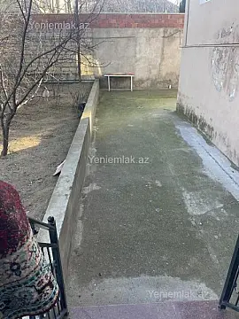 Satılır 6 otaqlı həyət evi 200 m²