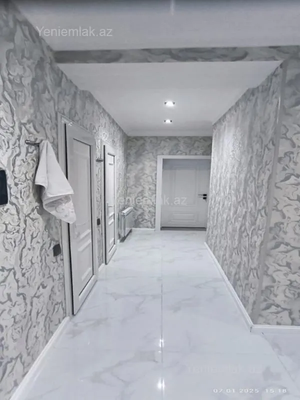 Satılır 3 otaqlı yeni tikili 150 m²