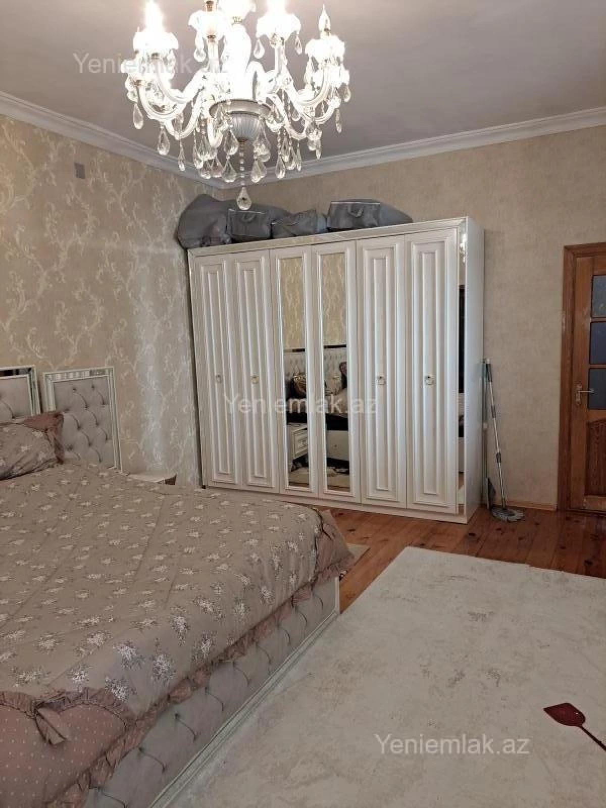 Satılır 7 otaqlı həyət evi 280 m²