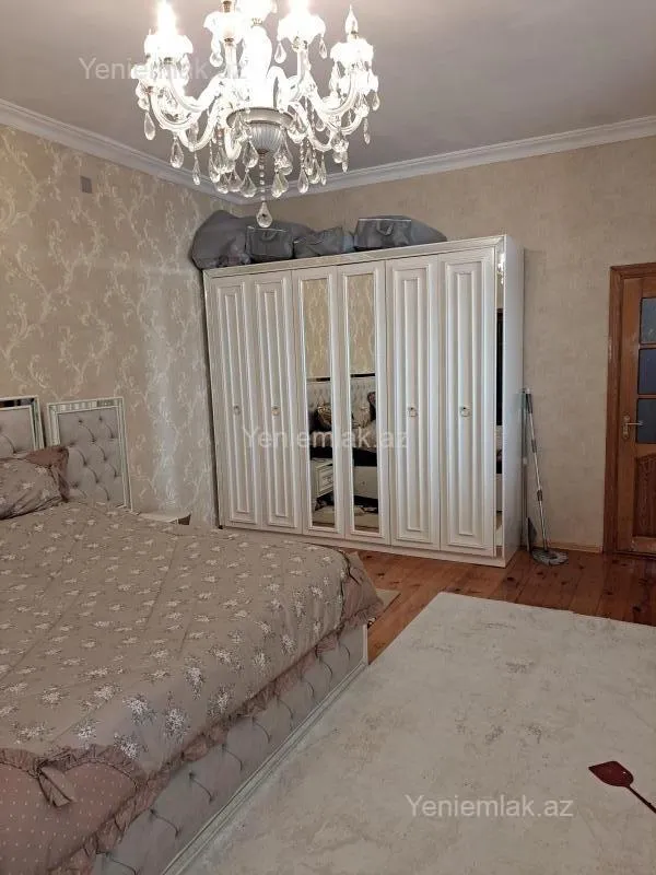 Satılır 7 otaqlı həyət evi 280 m²