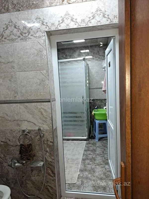 Satılır 7 otaqlı həyət evi 280 m²