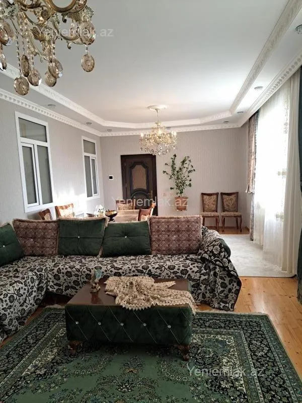 Satılır 7 otaqlı həyət evi 280 m²