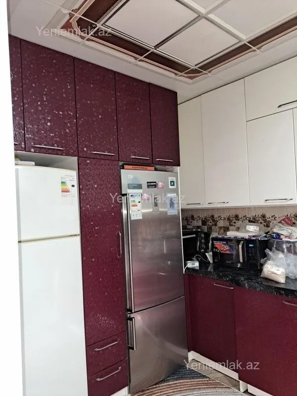Satılır 7 otaqlı həyət evi 280 m²