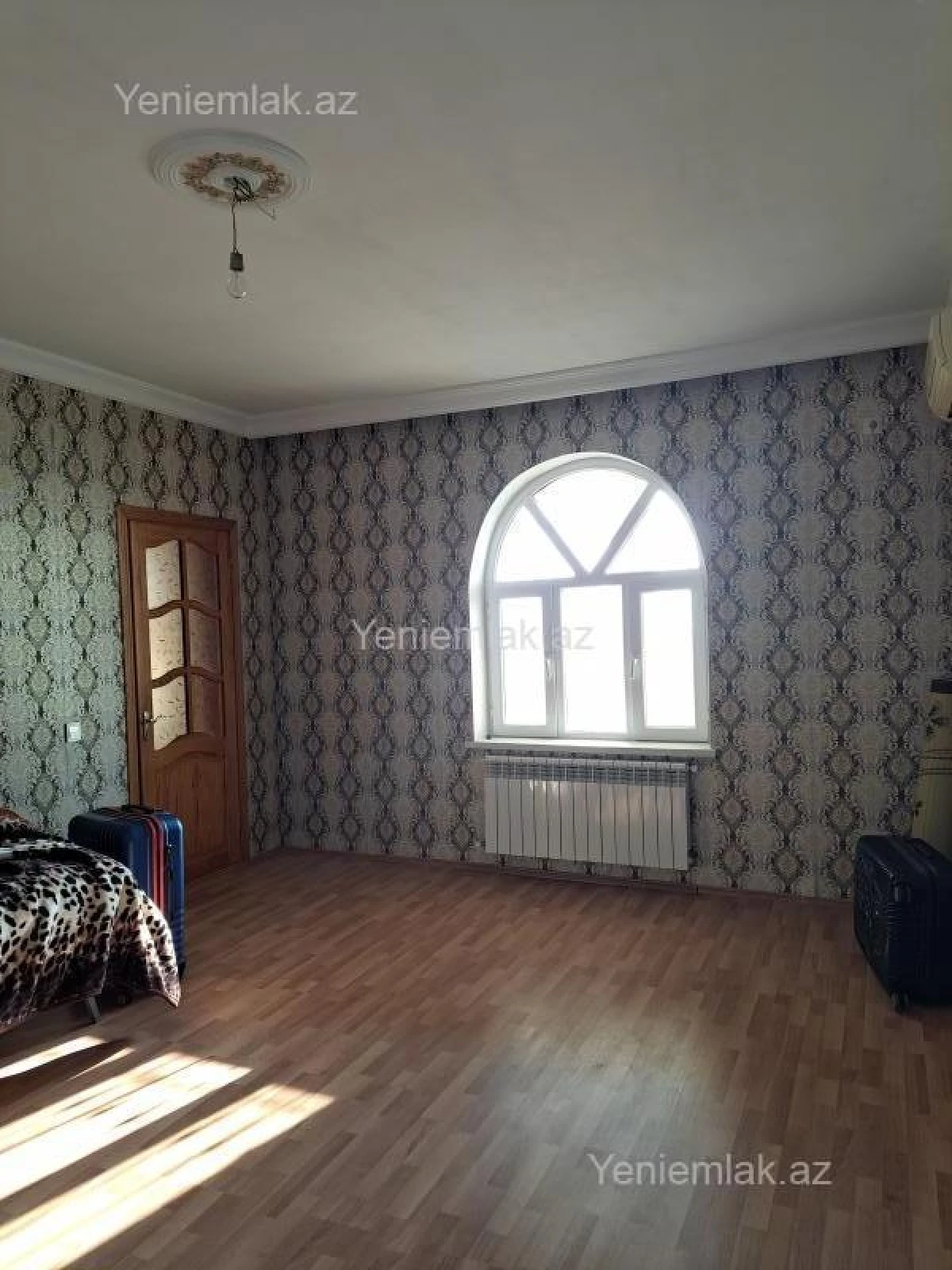 Satılır 7 otaqlı həyət evi 280 m²