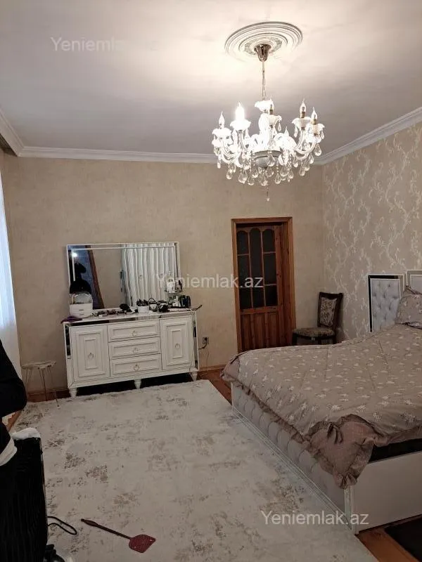 Satılır 7 otaqlı həyət evi 280 m²