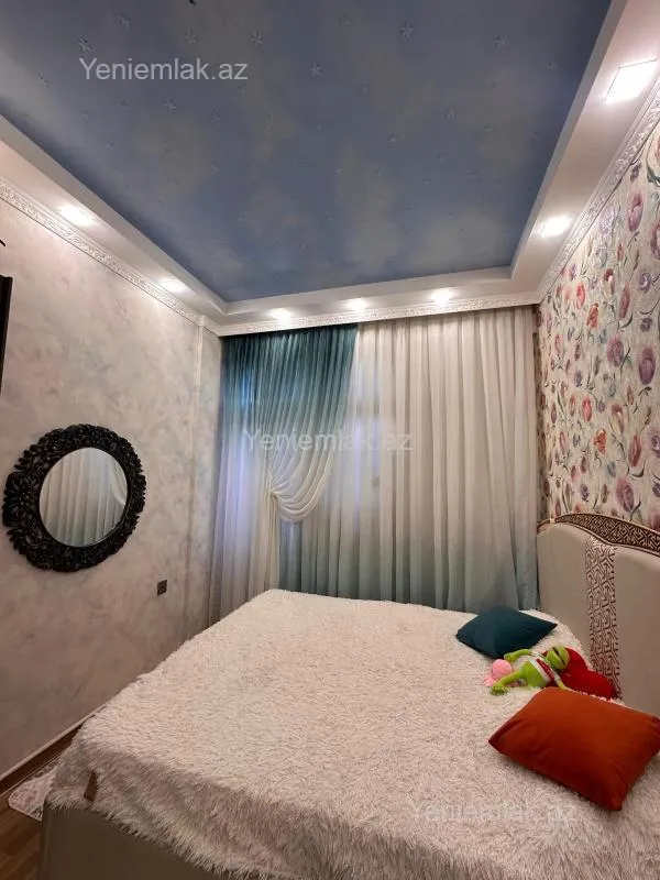 Satılır 2 otaqlı yeni tikili 100 m²
