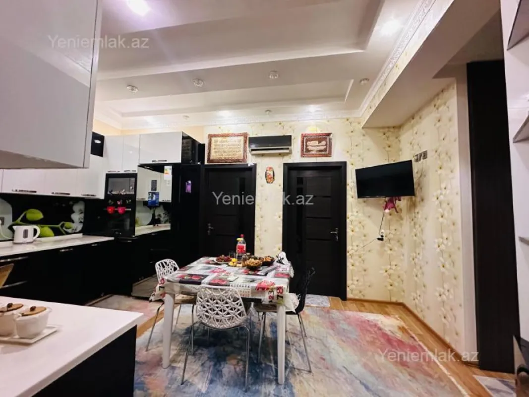 Satılır 2 otaqlı yeni tikili 100 m²