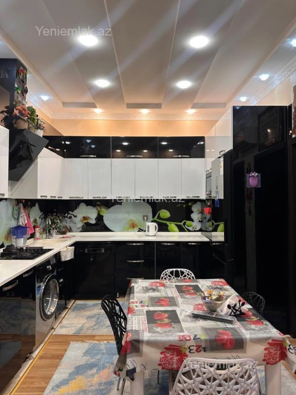 Satılır 2 otaqlı yeni tikili 100 m²