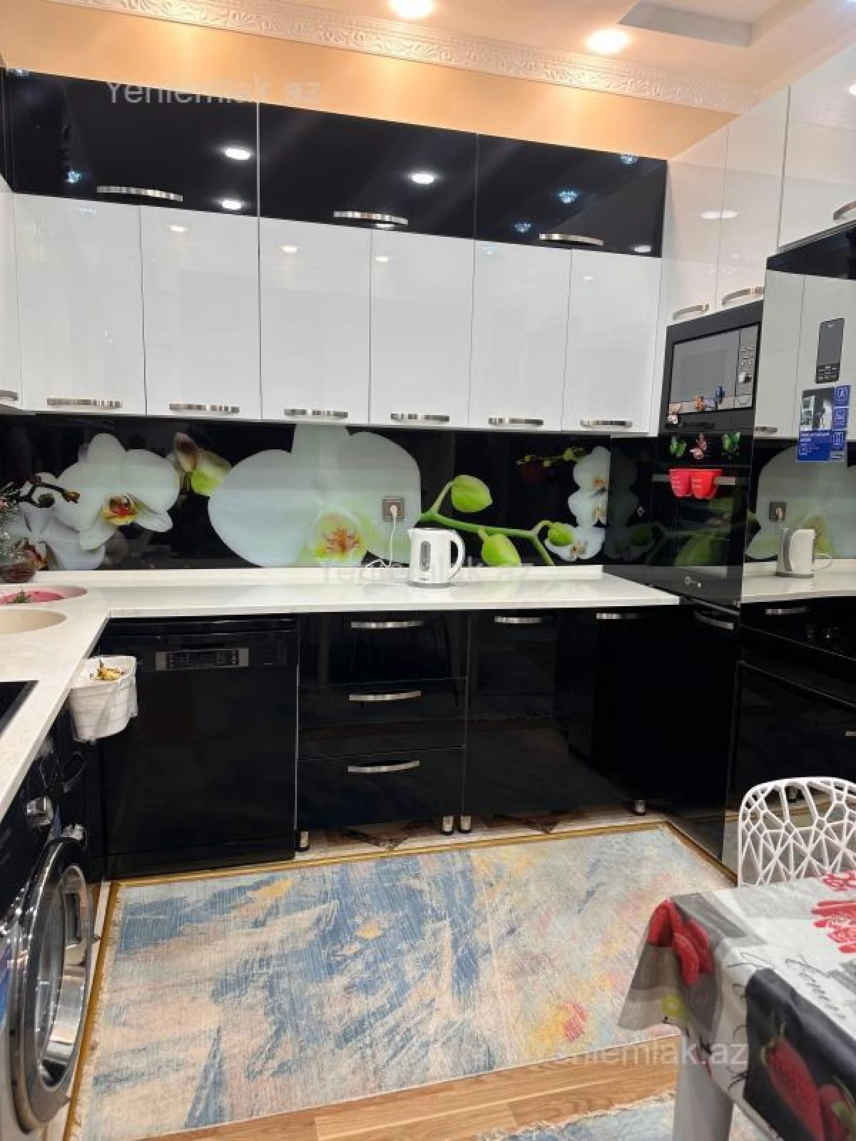 Satılır 2 otaqlı yeni tikili 100 m²