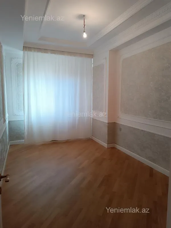 Satılır 4 otaqlı yeni tikili 160 m²
