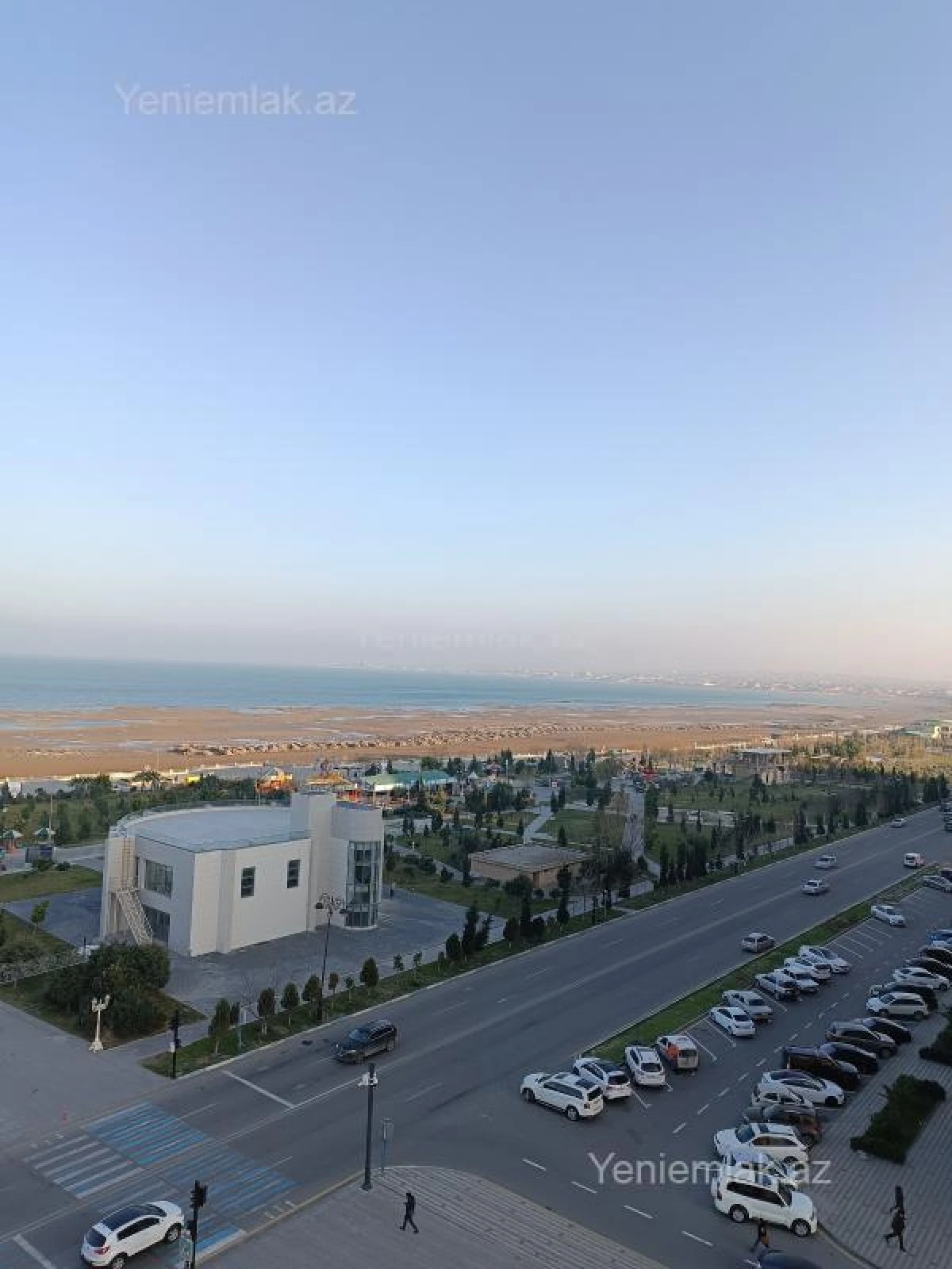 Satılır 4 otaqlı yeni tikili 160 m²