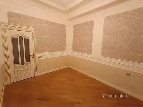 Satılır 4 otaqlı yeni tikili 160 m²