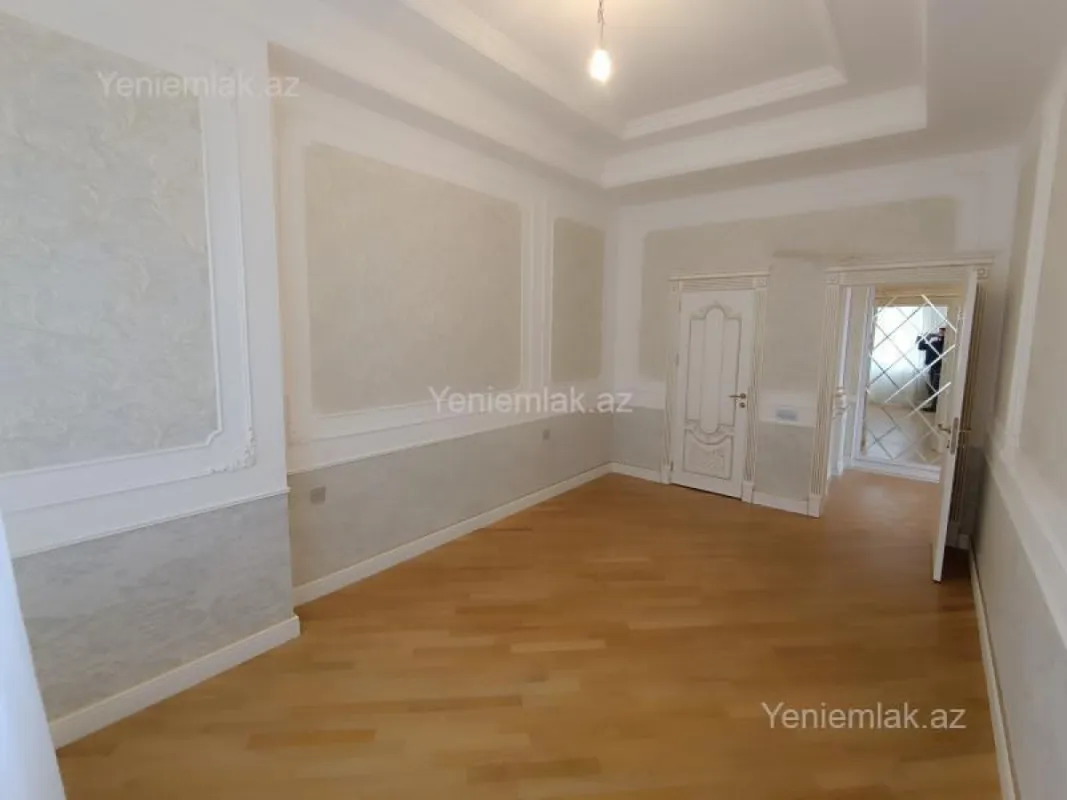 Satılır 4 otaqlı yeni tikili 160 m²