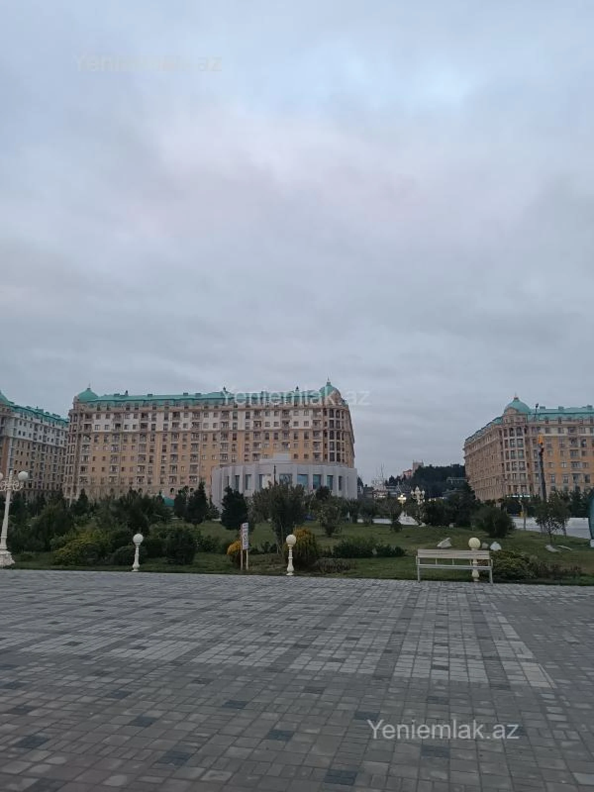 Satılır 4 otaqlı yeni tikili 160 m²