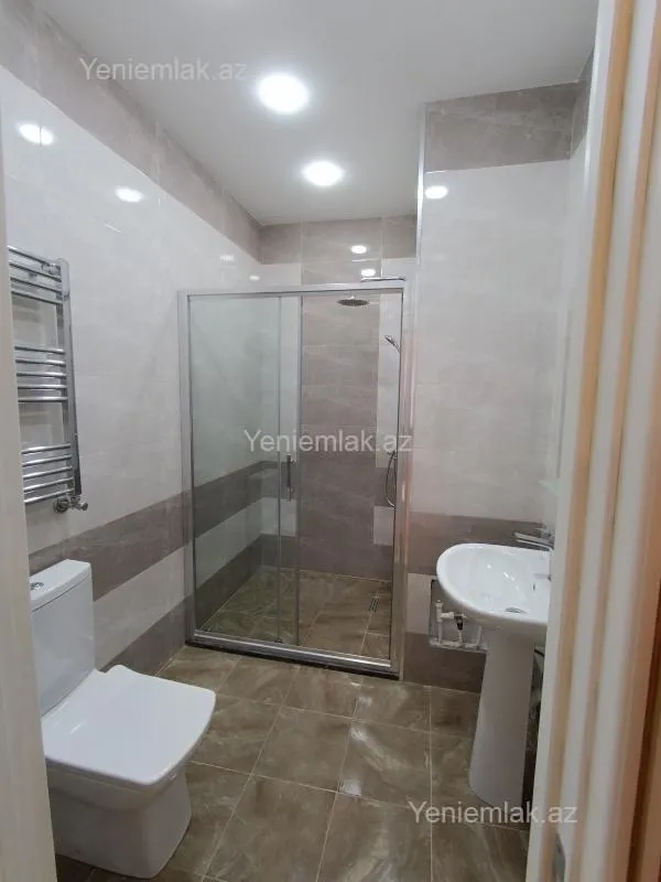 Satılır 4 otaqlı yeni tikili 160 m²