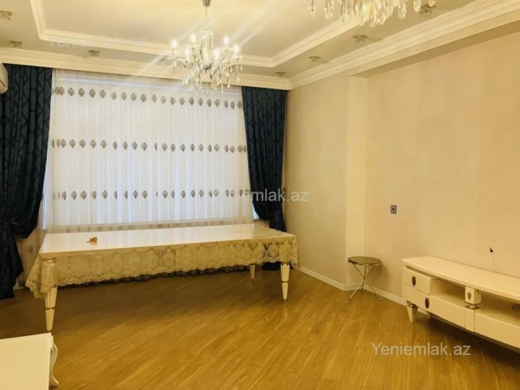 Satılır 3 otaqlı yeni tikili 137.5 m²