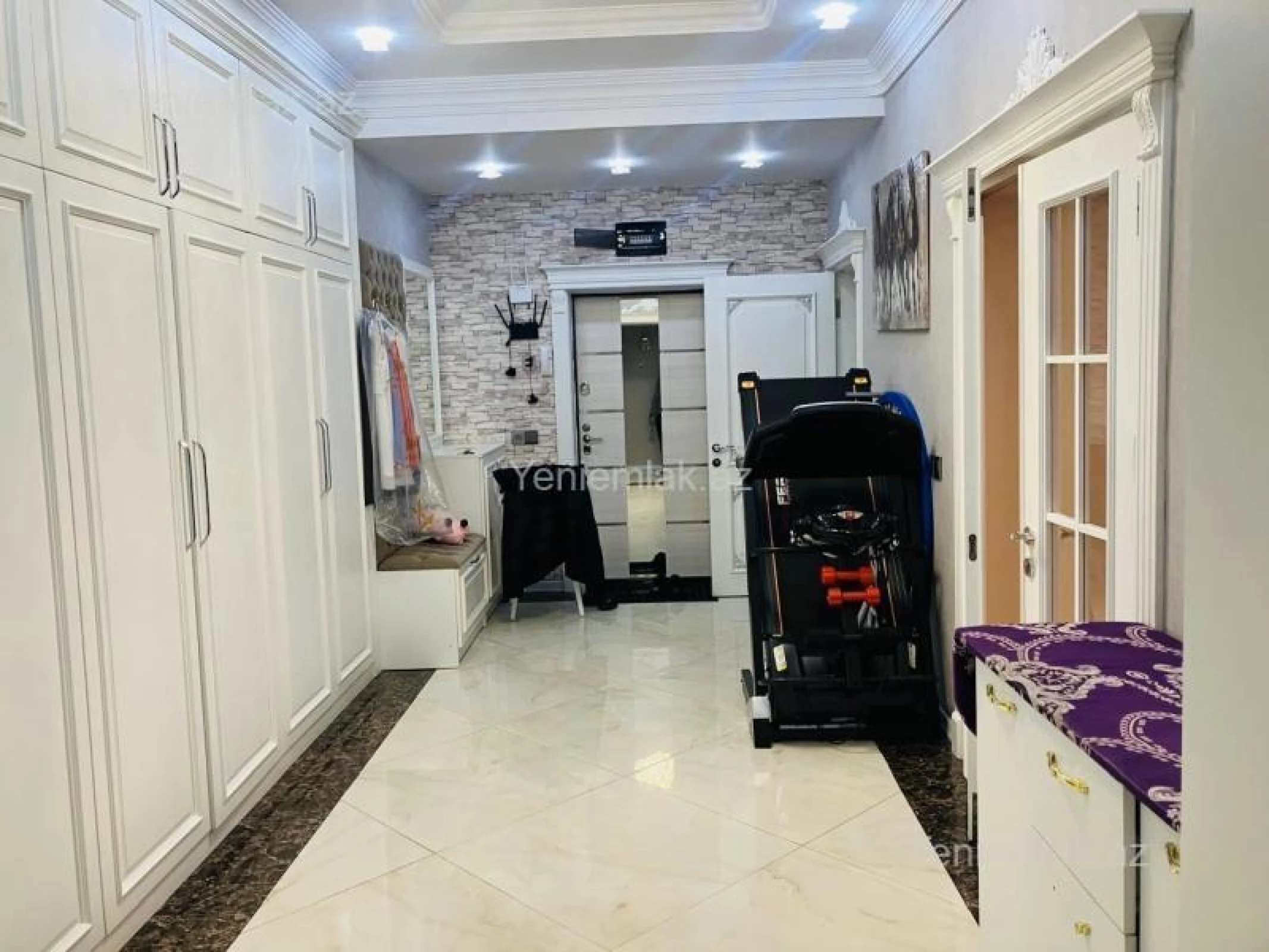 Satılır 3 otaqlı yeni tikili 137.5 m²