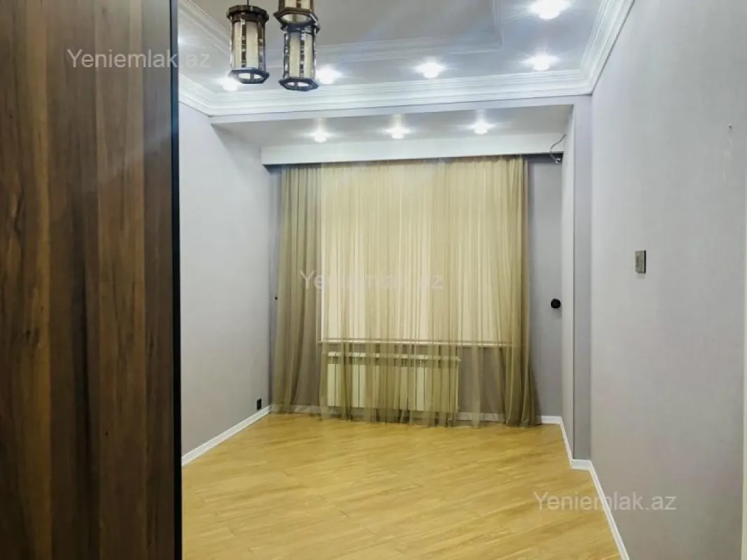 Satılır 3 otaqlı yeni tikili 137.5 m²