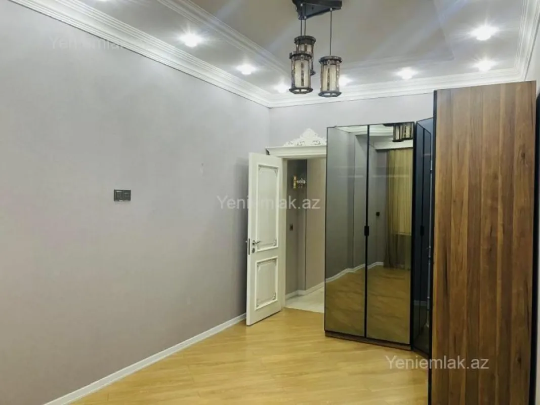 Satılır 3 otaqlı yeni tikili 137.5 m²