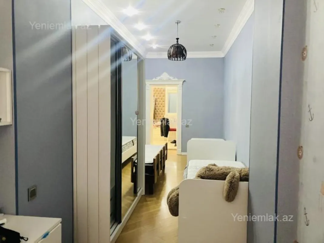 Satılır 3 otaqlı yeni tikili 137.5 m²