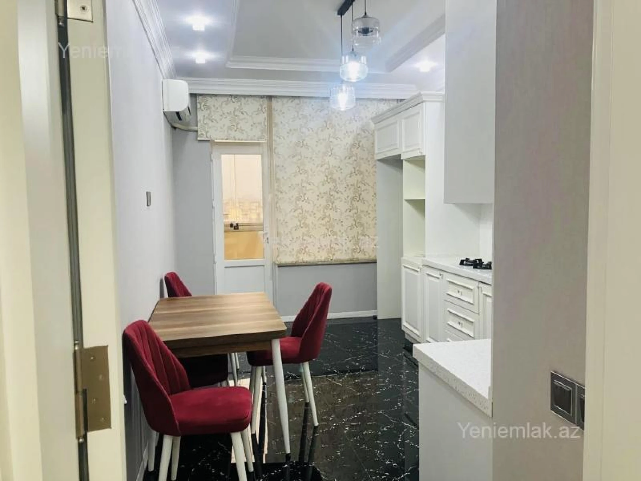Satılır 3 otaqlı yeni tikili 137.5 m²