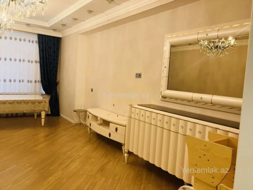 Satılır 3 otaqlı yeni tikili 137.5 m²