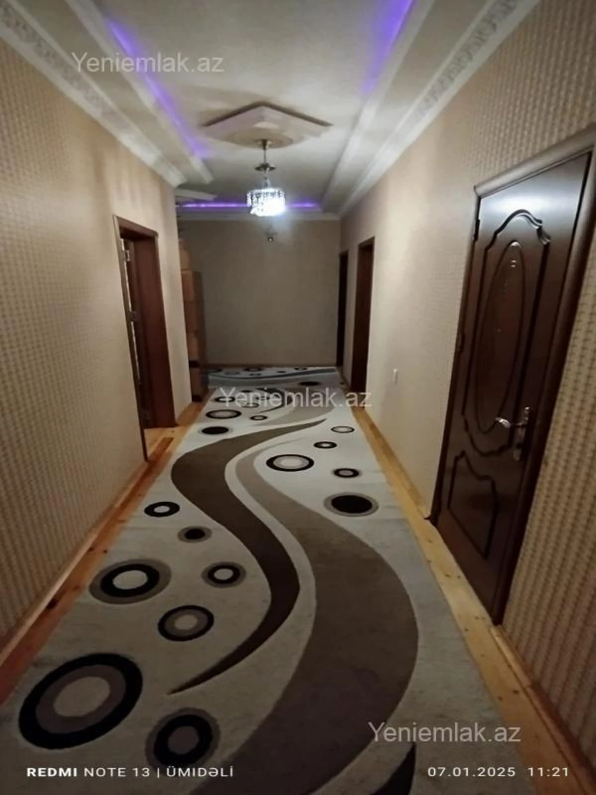 Satılır 8 otaqlı həyət evi 220 m²