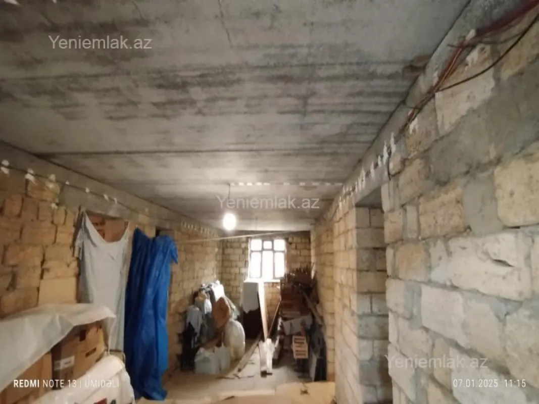 Satılır 8 otaqlı həyət evi 220 m²