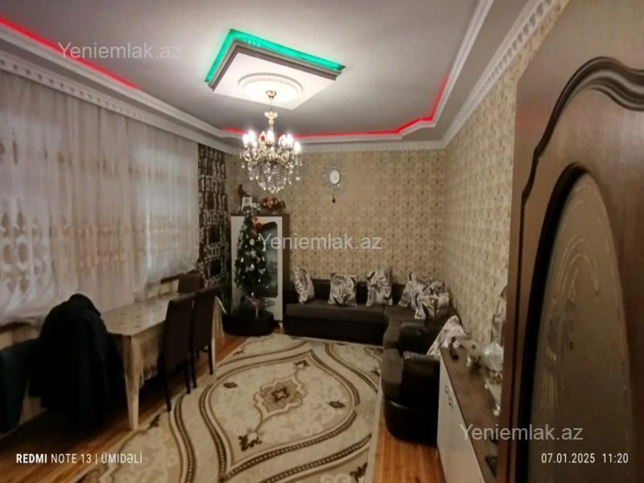 Satılır 8 otaqlı həyət evi 220 m²