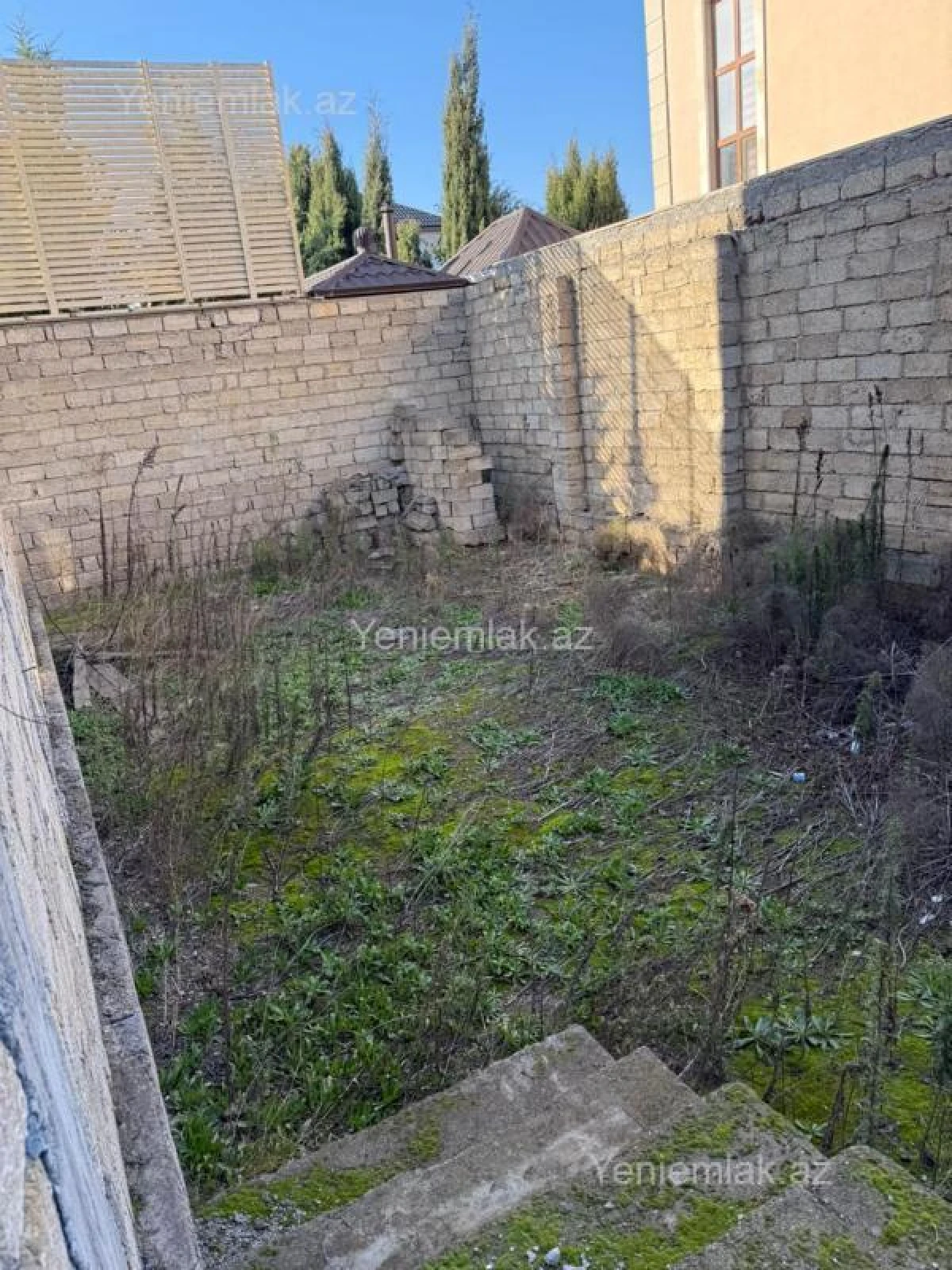 Satılır 9 otaqlı həyət evi 600 m²